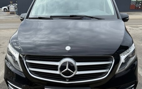 Mercedes-Benz V-Класс, 2017 год, 4 950 000 рублей, 1 фотография