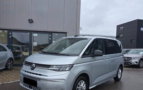 Volkswagen Multivan, 2022 год, 4 100 000 рублей, 1 фотография