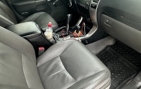 Toyota Land Cruiser Prado 120 рестайлинг, 2008 год, 2 650 000 рублей, 11 фотография