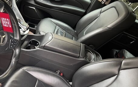 Mercedes-Benz V-Класс, 2017 год, 4 950 000 рублей, 5 фотография