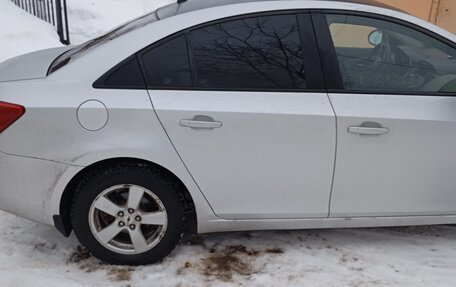 Chevrolet Cruze II, 2011 год, 640 000 рублей, 4 фотография