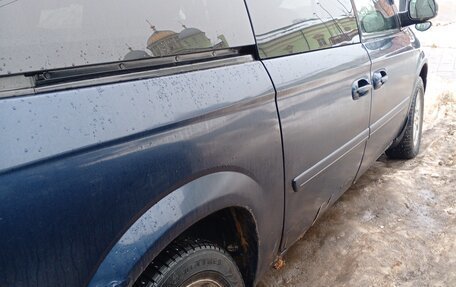 Chrysler Town & Country IV, 2003 год, 500 000 рублей, 4 фотография