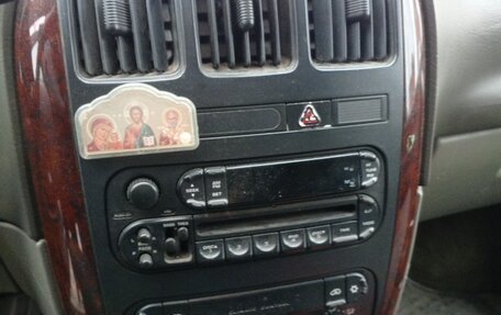 Chrysler Town & Country IV, 2003 год, 500 000 рублей, 12 фотография
