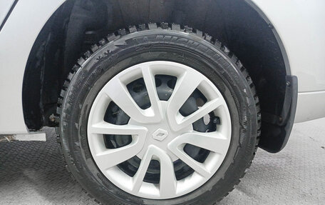 Renault Logan II, 2017 год, 840 000 рублей, 22 фотография