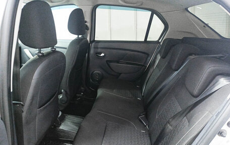 Renault Logan II, 2017 год, 840 000 рублей, 15 фотография