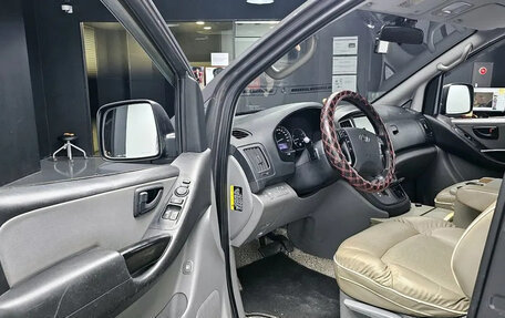 Hyundai Grand Starex Grand Starex I рестайлинг 2, 2021 год, 2 400 000 рублей, 4 фотография