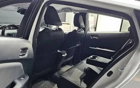 Toyota Prius IV XW50, 2022 год, 1 890 000 рублей, 7 фотография