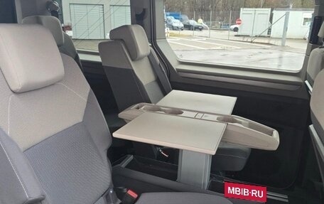 Volkswagen Multivan, 2022 год, 4 100 000 рублей, 9 фотография