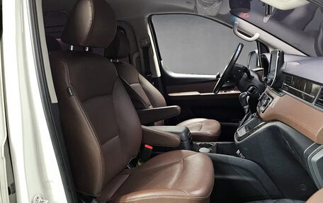 Hyundai Grand Starex Grand Starex I рестайлинг 2, 2021 год, 2 590 000 рублей, 8 фотография