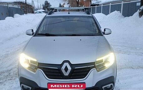Renault Sandero II рестайлинг, 2019 год, 1 000 000 рублей, 2 фотография