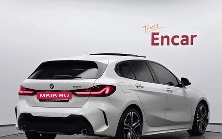 BMW 1 серия, 2021 год, 2 453 000 рублей, 3 фотография