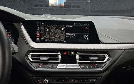 BMW 1 серия, 2021 год, 2 453 000 рублей, 10 фотография