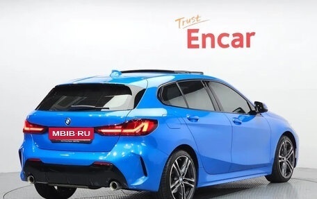 BMW 1 серия, 2021 год, 2 448 000 рублей, 2 фотография