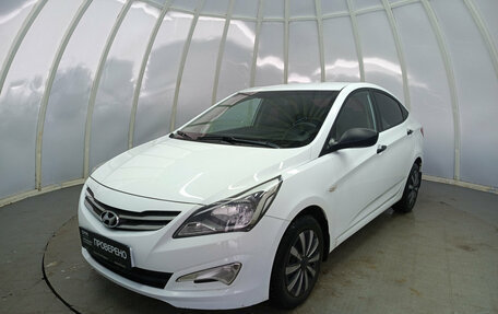 Hyundai Solaris II рестайлинг, 2015 год, 840 000 рублей, 1 фотография