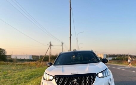 Peugeot 2008 II, 2021 год, 2 200 000 рублей, 1 фотография