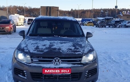 Volkswagen Touareg III, 2011 год, 1 400 000 рублей, 1 фотография