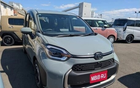 Toyota Sienta, 2023 год, 1 430 000 рублей, 1 фотография