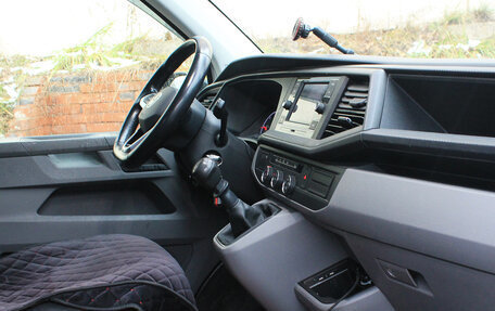 Volkswagen Transporter T6 рестайлинг, 2021 год, 4 150 000 рублей, 6 фотография