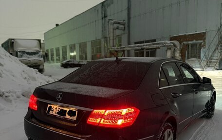 Mercedes-Benz E-Класс, 2011 год, 1 415 000 рублей, 2 фотография
