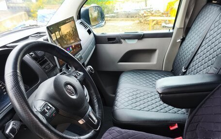 Volkswagen Caravelle T5, 2013 год, 1 300 000 рублей, 7 фотография