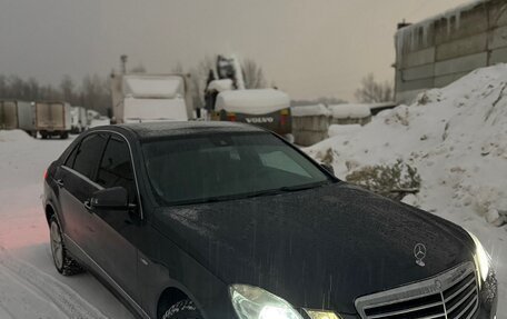 Mercedes-Benz E-Класс, 2011 год, 1 415 000 рублей, 4 фотография