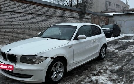 BMW 1 серия, 2008 год, 600 000 рублей, 8 фотография