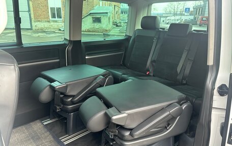 Volkswagen Multivan T6 рестайлинг, 2015 год, 2 800 000 рублей, 9 фотография