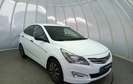 Hyundai Solaris II рестайлинг, 2015 год, 840 000 рублей, 3 фотография