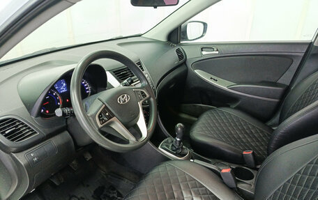 Hyundai Solaris II рестайлинг, 2015 год, 840 000 рублей, 16 фотография