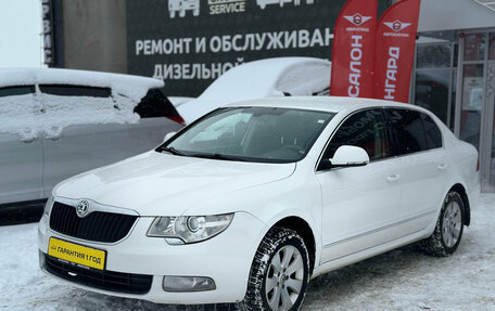 Skoda Superb III рестайлинг, 2012 год, 1 000 000 рублей, 3 фотография