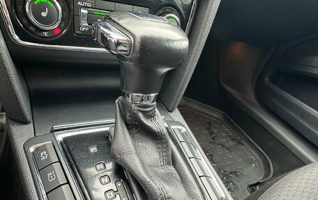 Skoda Superb III рестайлинг, 2012 год, 1 000 000 рублей, 21 фотография