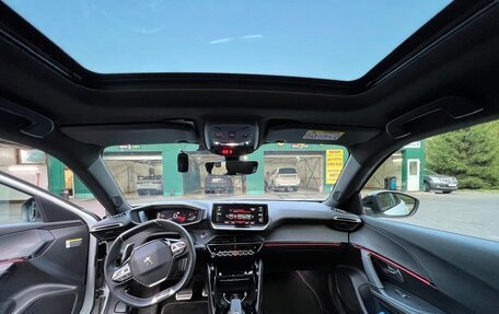 Peugeot 2008 II, 2021 год, 2 200 000 рублей, 5 фотография