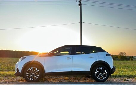 Peugeot 2008 II, 2021 год, 2 200 000 рублей, 3 фотография