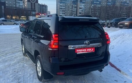 Toyota Land Cruiser Prado 150 рестайлинг 2, 2018 год, 6 700 000 рублей, 3 фотография