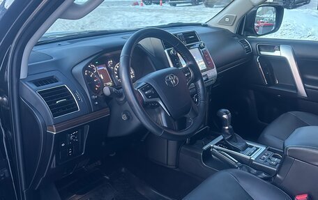 Toyota Land Cruiser Prado 150 рестайлинг 2, 2018 год, 6 700 000 рублей, 12 фотография