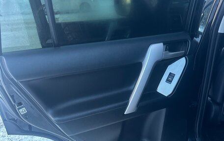 Toyota Land Cruiser Prado 150 рестайлинг 2, 2018 год, 6 700 000 рублей, 13 фотография