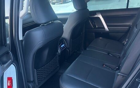 Toyota Land Cruiser Prado 150 рестайлинг 2, 2018 год, 6 700 000 рублей, 16 фотография