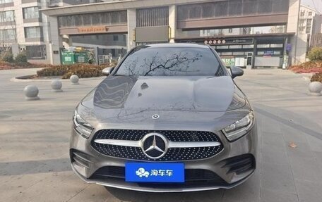 Mercedes-Benz A-Класс, 2023 год, 2 070 000 рублей, 2 фотография