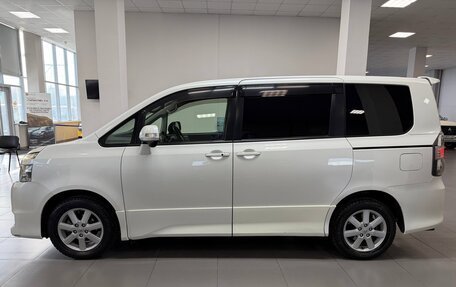 Toyota Voxy II, 2008 год, 1 195 000 рублей, 2 фотография