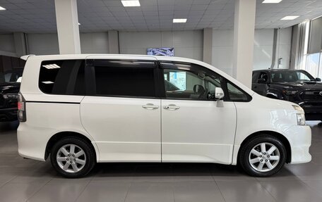 Toyota Voxy II, 2008 год, 1 195 000 рублей, 6 фотография