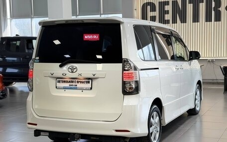 Toyota Voxy II, 2008 год, 1 195 000 рублей, 5 фотография