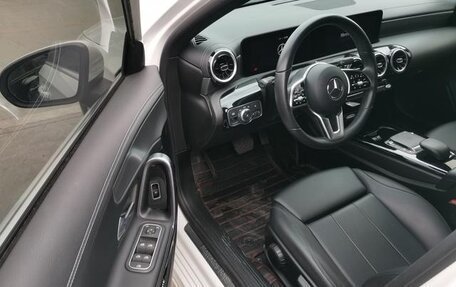 Mercedes-Benz A-Класс, 2023 год, 1 910 000 рублей, 6 фотография