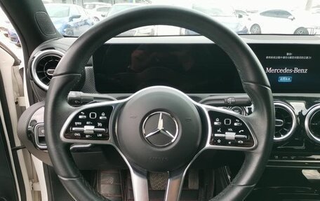 Mercedes-Benz A-Класс, 2023 год, 1 910 000 рублей, 8 фотография