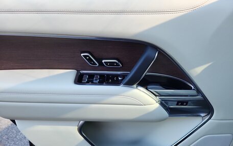 Land Rover Range Rover IV рестайлинг, 2024 год, 15 570 000 рублей, 10 фотография