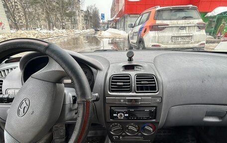 Hyundai Accent II, 2005 год, 300 000 рублей, 3 фотография