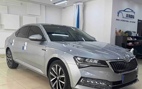 Skoda Superb III рестайлинг, 2022 год, 2 232 000 рублей, 3 фотография