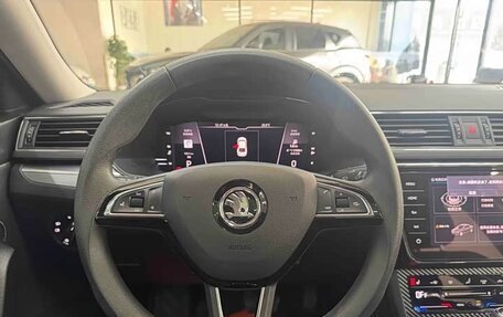 Skoda Superb III рестайлинг, 2022 год, 2 232 000 рублей, 15 фотография