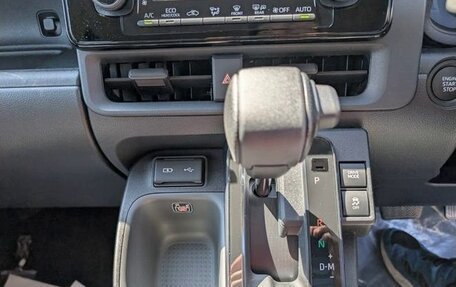 Toyota Sienta, 2023 год, 1 430 000 рублей, 22 фотография