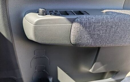 Toyota Sienta, 2023 год, 1 430 000 рублей, 19 фотография