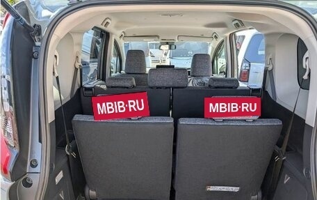 Toyota Sienta, 2023 год, 1 430 000 рублей, 34 фотография